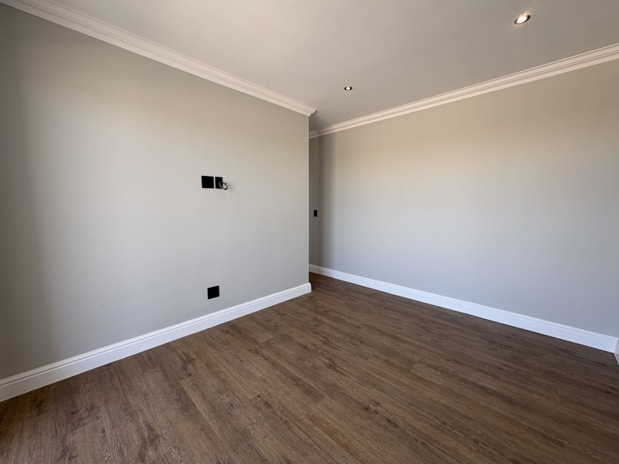 4 Bedroom Property for Sale in Sandown Western Cape